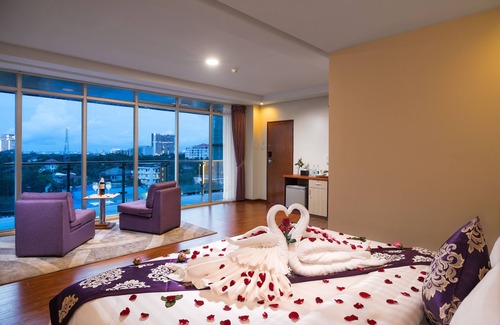 Mayangone Hotel | The Hub Hotel
