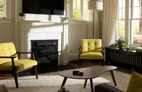 Old Irving Park House | The Hummingbird House