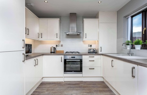 Ayr Apartment | The Huntington - Donnini Apartments