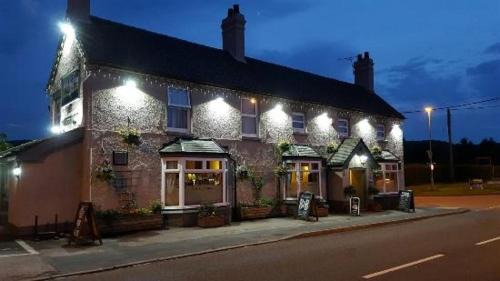 Forsbrook Hotel | The Huntsman