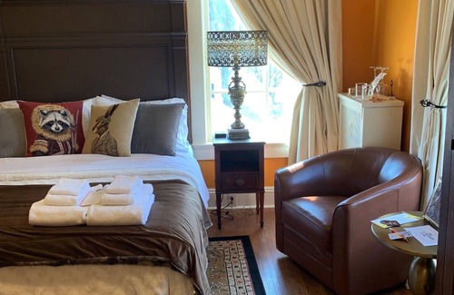 Emporium Hotel | The Hygrade Inn