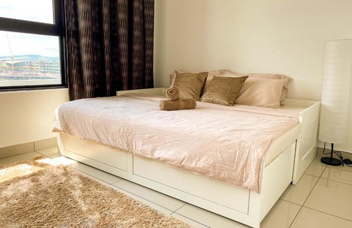 Putrajaya Apartment | The Icon Conezion IOI Resort City, Golf and IOI Mall View 3BR