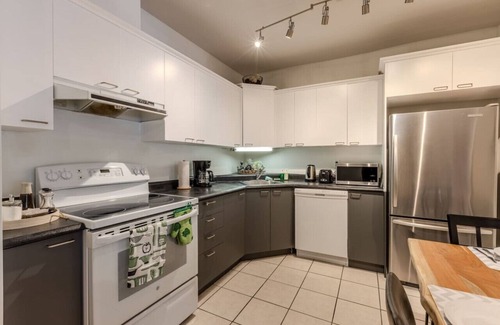 La Cite-Limoilou Apartment | The Impérial Suite + Parking + AC
