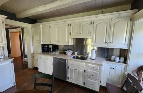 Denver House | The Inn at Bear Mill Estate