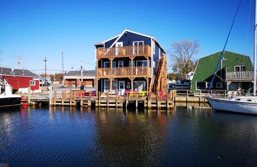 Eastern Passage Hotel | The Inn at Fisherman's cove