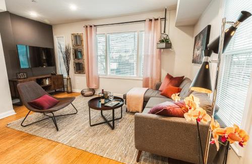 Newton Highlands Apartment | The Inn at Newton Highlands