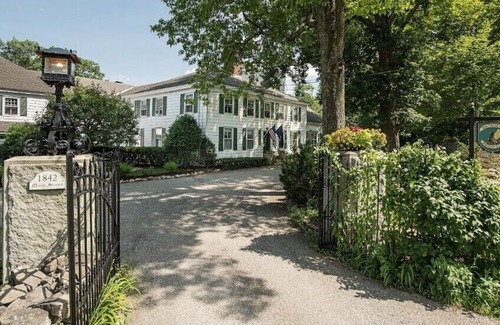 Manchester Center House | The INN at Ormsby Hill