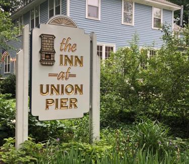 Union Pier Bed & Breakfast | The Inn at Union Pier
