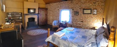 Katrine Apartment | The Inn, Historic Accommodation with mod cons