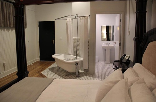 Donaldsonville Hotel | The Inn on the River