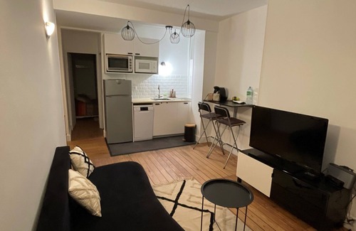 Ivry-port Apartment | The JADE home