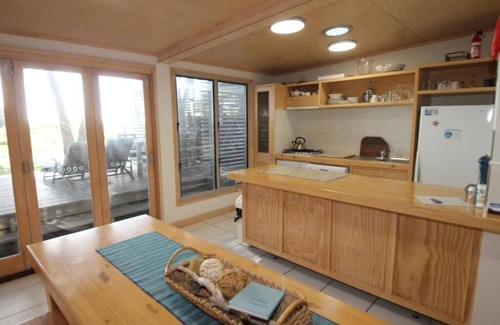 Brisbane Waterfront Cottage | The Jetty Moreton island