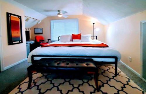 Pontiac House | The Joslyn Chateau, a tri-level home that sleeps 8 with a king master