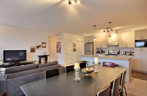 La Cite-Limoilou Apartment | The Kaméléon, The cottage