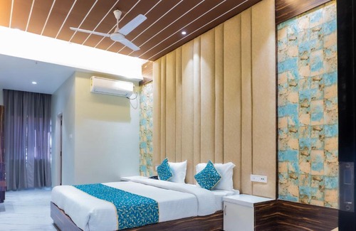 Ambikapur Hotel | The Kamoda Resort