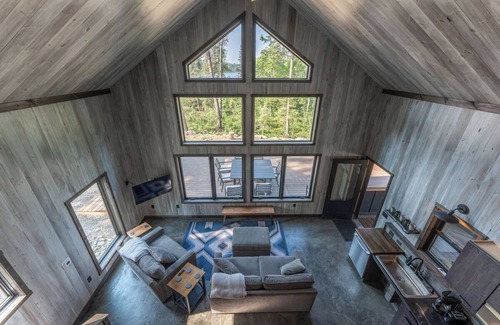 Ely Apartment | The Kawishiwi Lakeview Cabin with Private Sauna