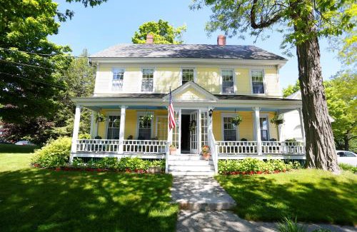 Freeport Bed & Breakfast | The Kendall Inn