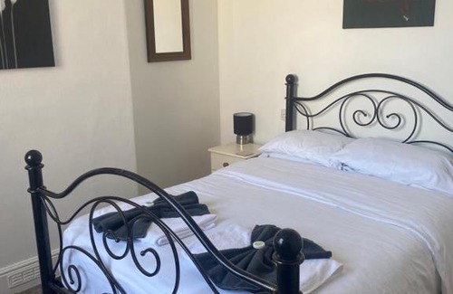 Liverton Hotel | The keyberry