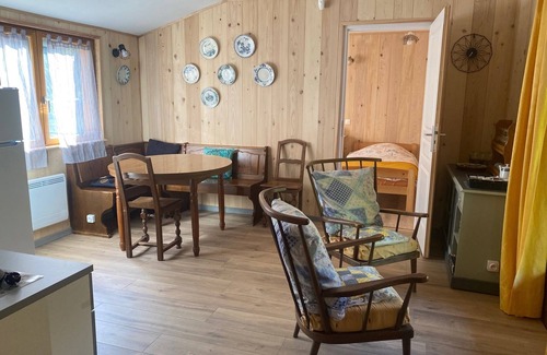 Autrey Ski Chalet | The Kingfisher