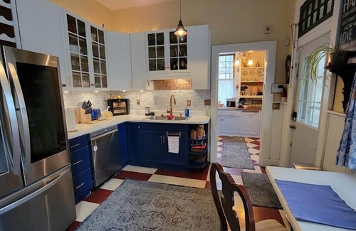 Downtown Toledo Hotel | The Kings Throne Inn and Guest House