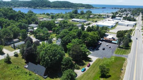 Frankfort House | The Koal-mine-inn - Great Location & Ac!
