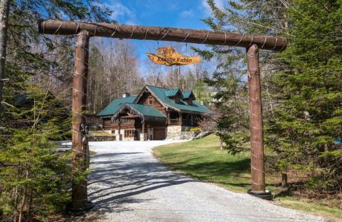 Stratton and Bromley Ski Areas Villa | The Kresge Kabin - Authentic Grand Log Cabin.