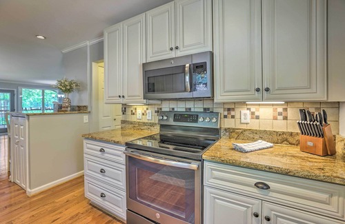 Vincent House | ‘The Lake Escape’: Boat Dock, Fire Pit, Kayak!