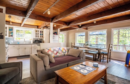 Glencoe Cabin | The Lake House - Beachfront w/AC & Hot tub available!