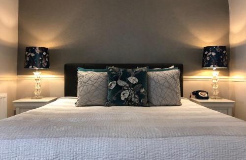 Uppingham Hotel | The Lake Isle Restaurant with rooms