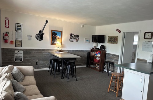 Briggsville Cabin | The Lake Mason Lodge - Entire "Lodge" for large groups!