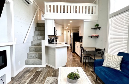 Clermont House | The Lakeview House - Lakeside Tiny Home Near Orlando