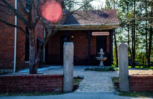 Salem House | The Lanning House: 3-bedroom house in fabulous downtown Salem with AC