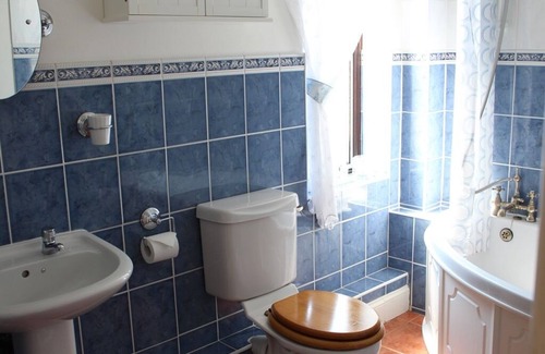 Witney Bed & Breakfast | The Laurels Guesthouse