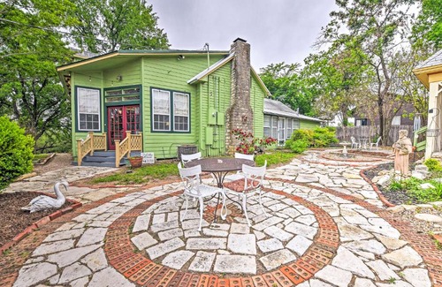 Glen Rose House | The Lilly House Historic Glen Rose Home with Porch!