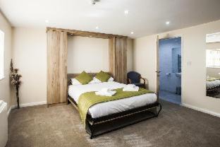 Earlswood Hotel | The Limes Country Lodge Hotel & Admiral Restaurant
