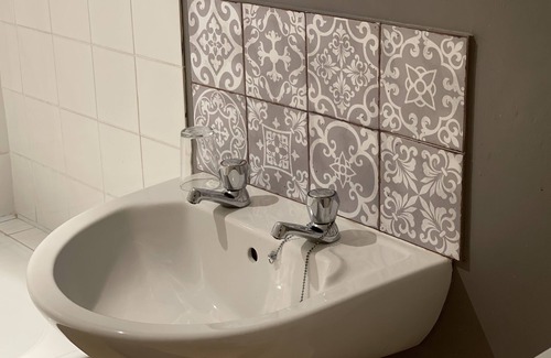 Litcham Bed & Breakfast | The Litcham Bull Inn