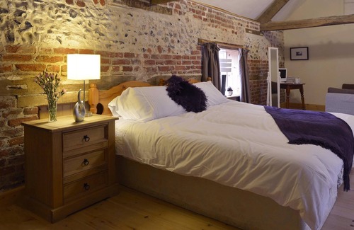 Litcham Bed & Breakfast | The Litcham Bull Inn