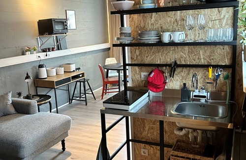 Innri-Njarthvik Apartment | The Little Guesthouse Downtown - A beautiful family studio