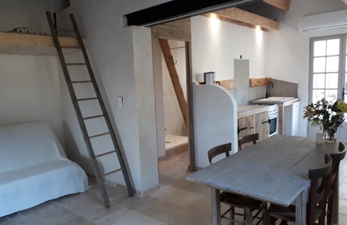 Chamaret House | The Little House In the Vines with Pool