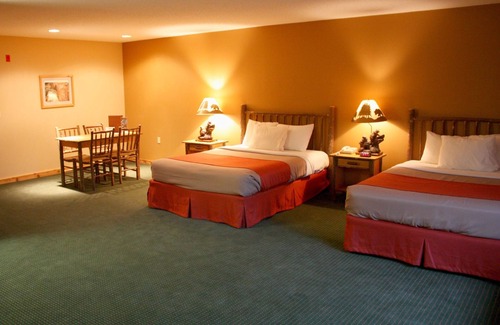 Siren Hotel | The Lodge at Crooked Lake