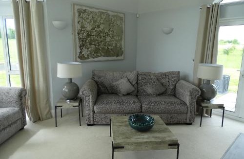 Ardens Grafton House | The Lodge - Bidford Grange Golf Course