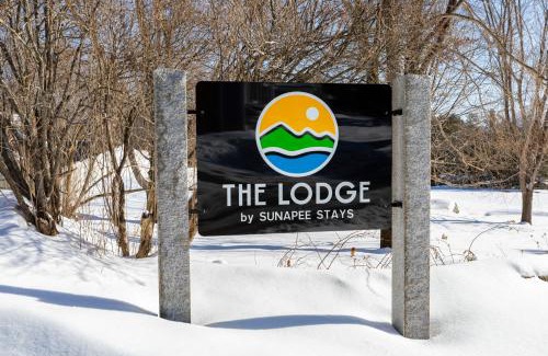 Sunapee Hotel | The Lodge by Sunapee Stays