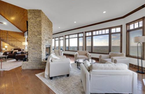 Mentone House | The Lodge in Mentone