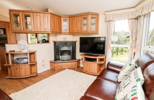 Llanelli Cottage | THE LODGE, pet friendly, country holiday cottage in Pontyates