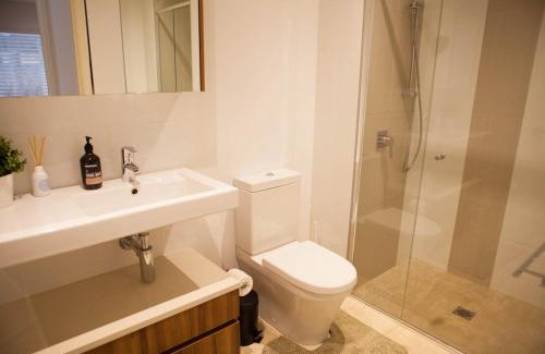 City East Apartment | The Loft 3BDR, City Centre, Family-Friendly, King Bed, Massage Chair, Parking