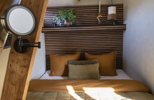 Sassenheim Bed & Breakfast | The LOFT; a luxury studio with private wellness & sunny roof terrace