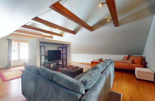 Bethel Hotel | The Loft at Fort Defiance