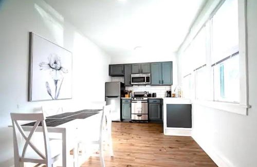 Wilmington Apartment | The Loft at Gilpin PlaceKing BedTrolley Square! apts