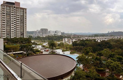 Presint 15 Apartment | THE LOFT@Dwiputra Putrajaya.