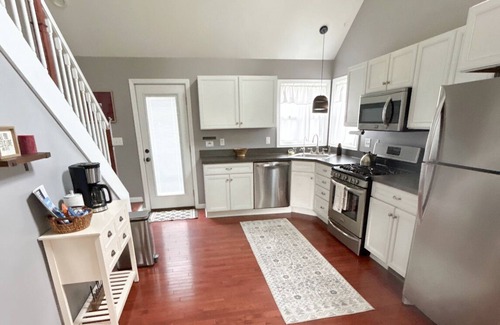 Gilford House | The Loft Haus ~7 Minutes To Bavarian Blast~ Across from Cass River!